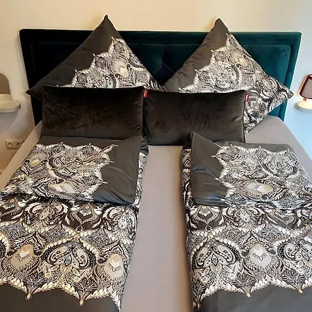 4younic Glonn1 * Boxspring * Jacuzzi * Netflix*65“ Apartmán Glonn